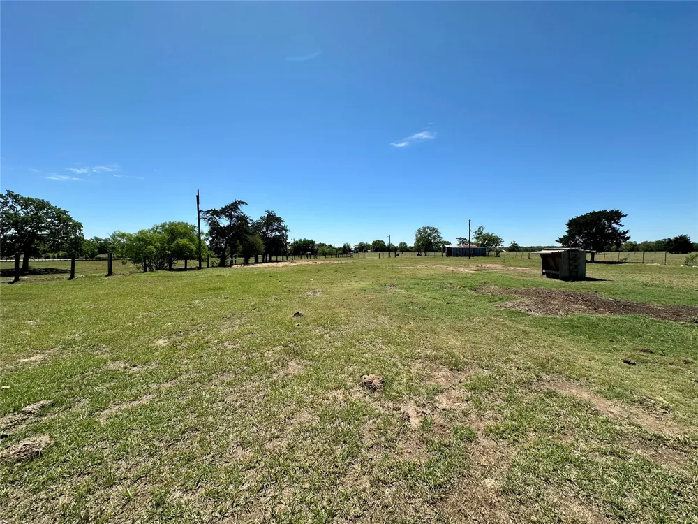 924 Hwy 95 S Smithville, TX 78957