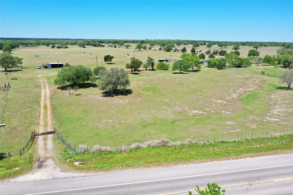 924 Hwy 95 S Smithville, TX 78957