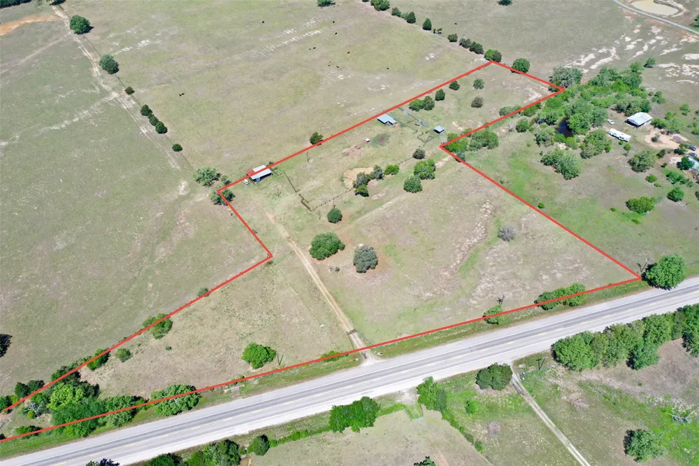 924 Hwy 95 S Smithville, TX 78957