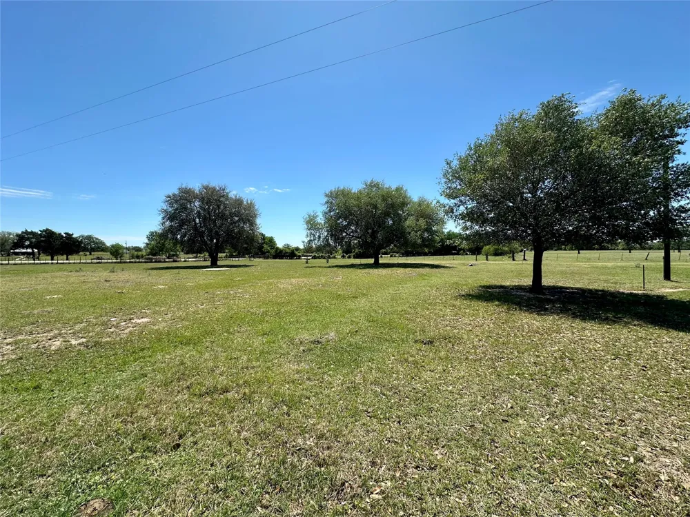 924 Hwy 95 S Smithville, TX 78957