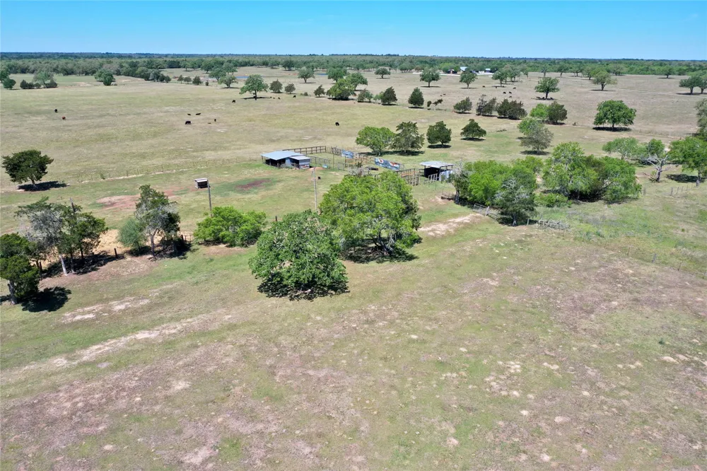 924 Hwy 95 S Smithville, TX 78957