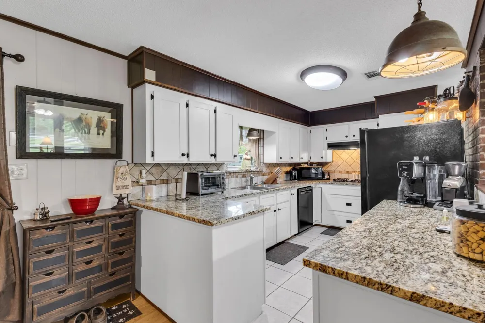 209 Camden Road Chester, TX 75936