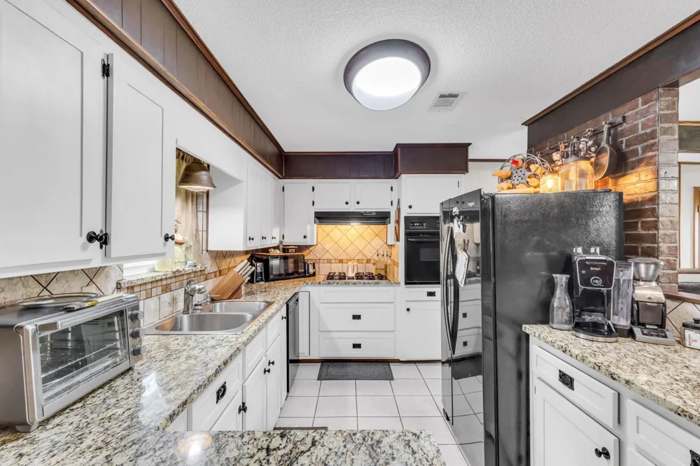 209 Camden Road Chester, TX 75936