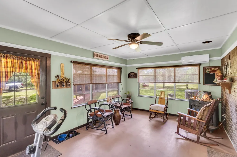 209 Camden Road Chester, TX 75936