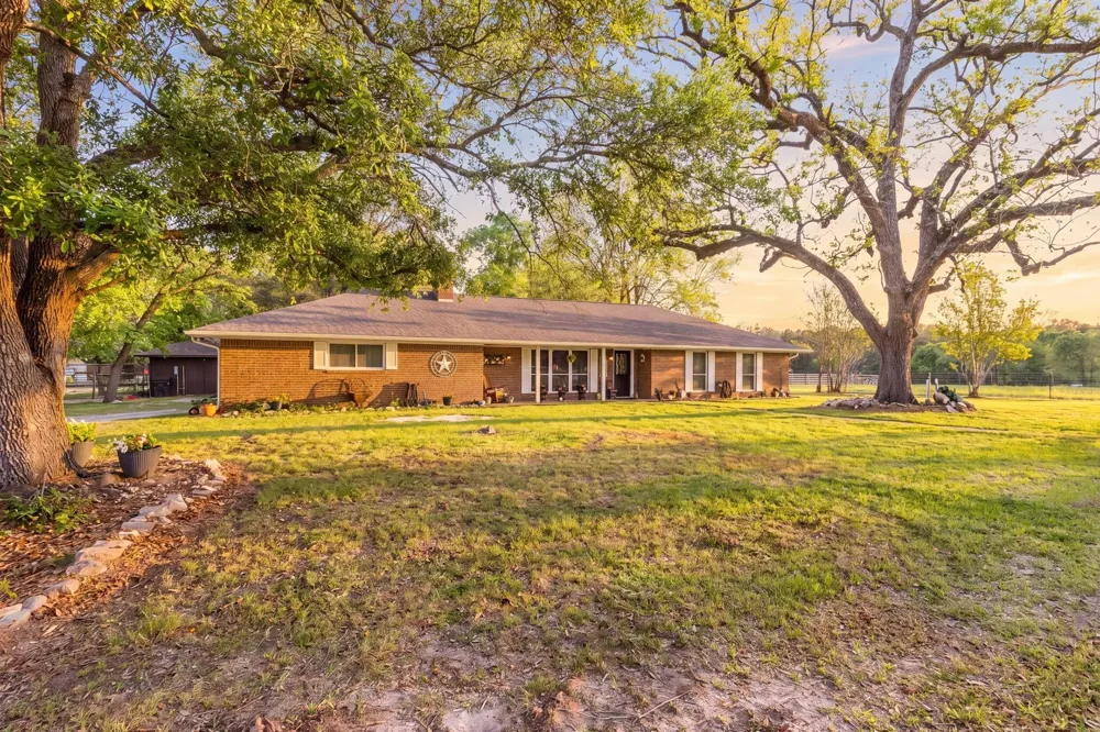 209 Camden Road Chester, TX 75936
