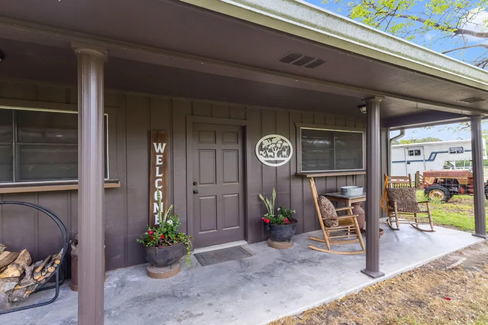209 Camden Road Chester, TX 75936