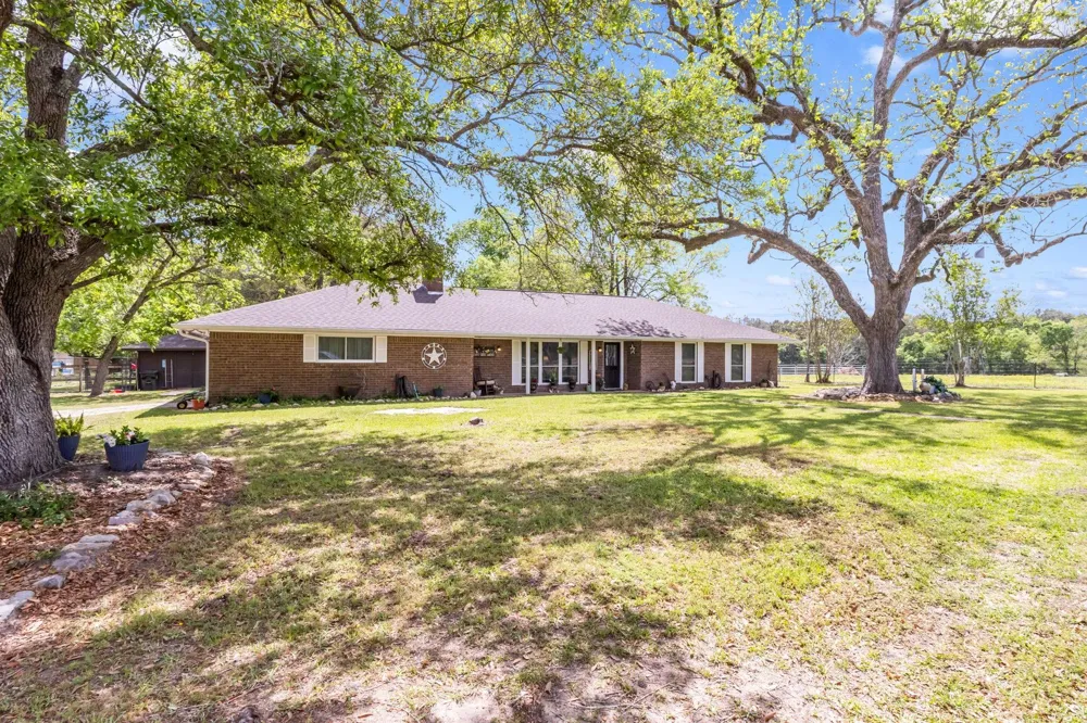 209 Camden Road Chester, TX 75936