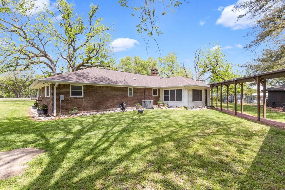 209 Camden Road Chester, TX 75936