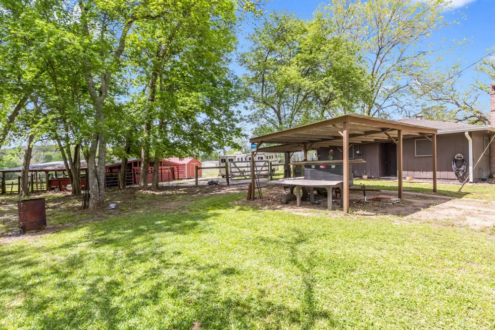 209 Camden Road Chester, TX 75936