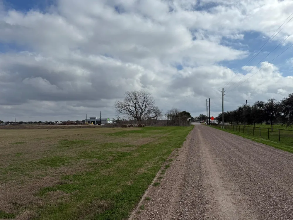2735 Fm 723 Road Rosenberg, TX 77471