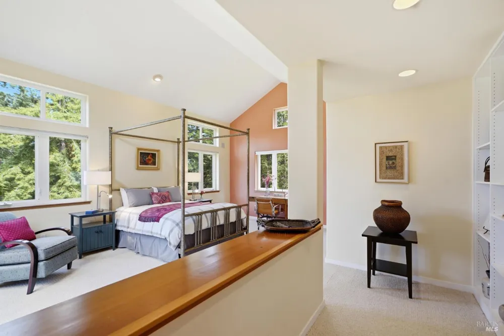 2045 Muniz Ranch Road Jenner, CA 95450