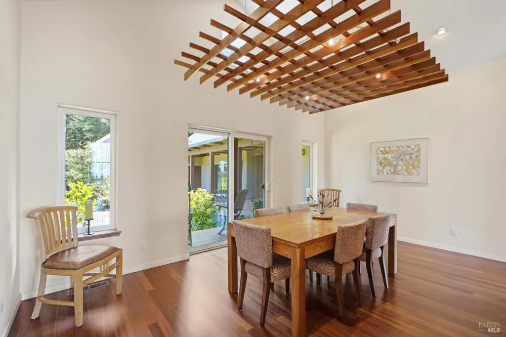 2045 Muniz Ranch Road Jenner, CA 95450