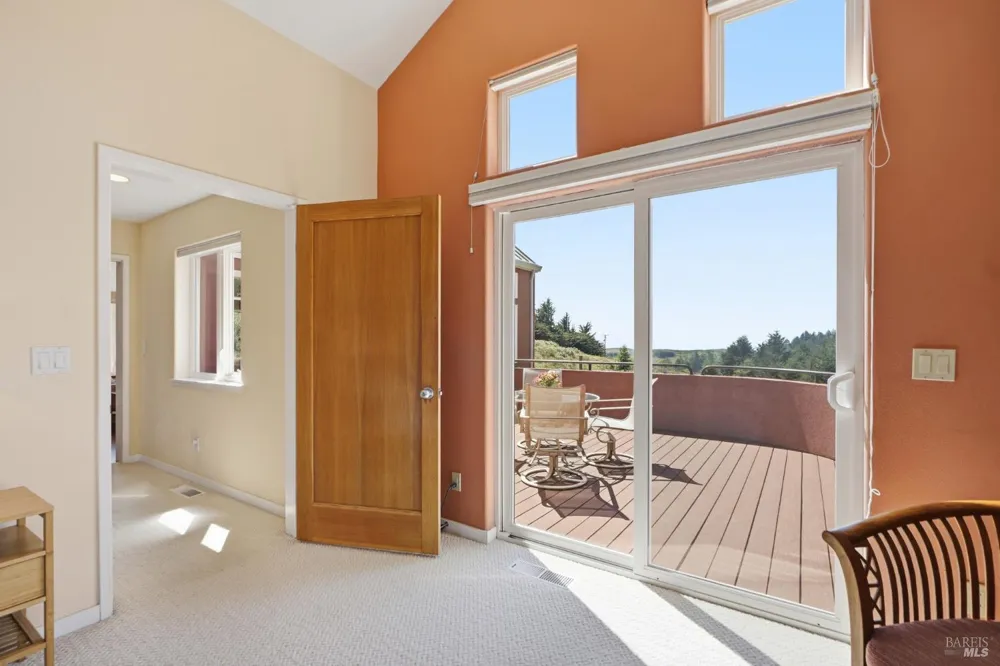2045 Muniz Ranch Road Jenner, CA 95450