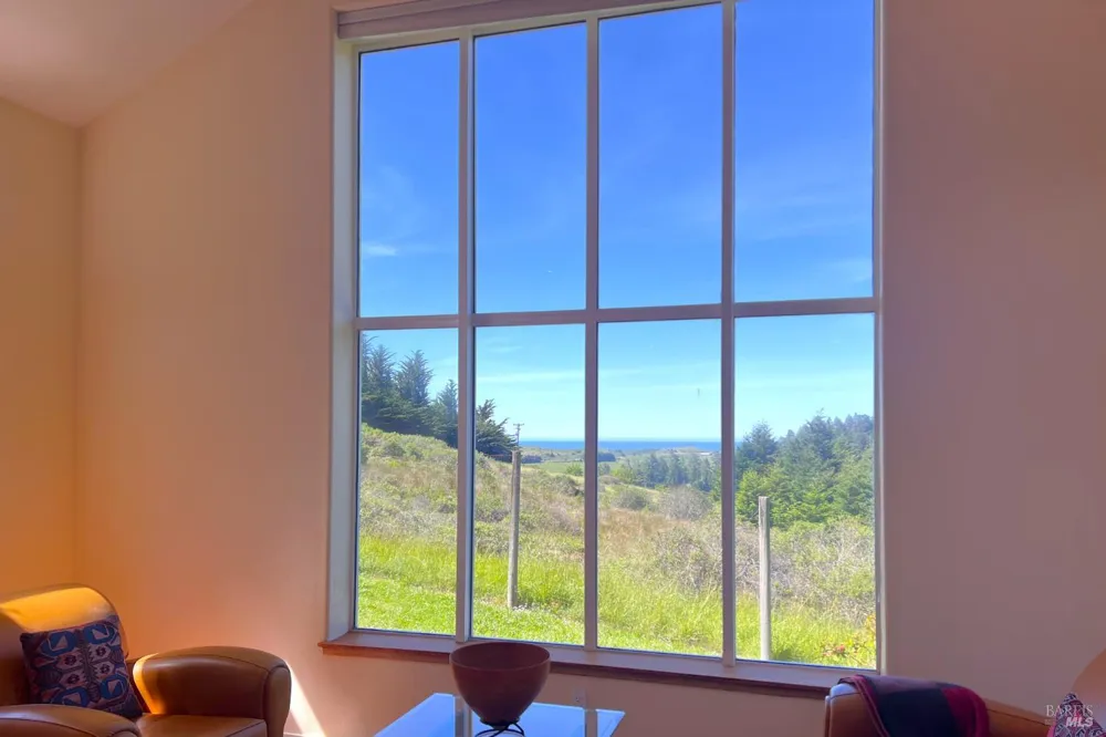 2045 Muniz Ranch Road Jenner, CA 95450