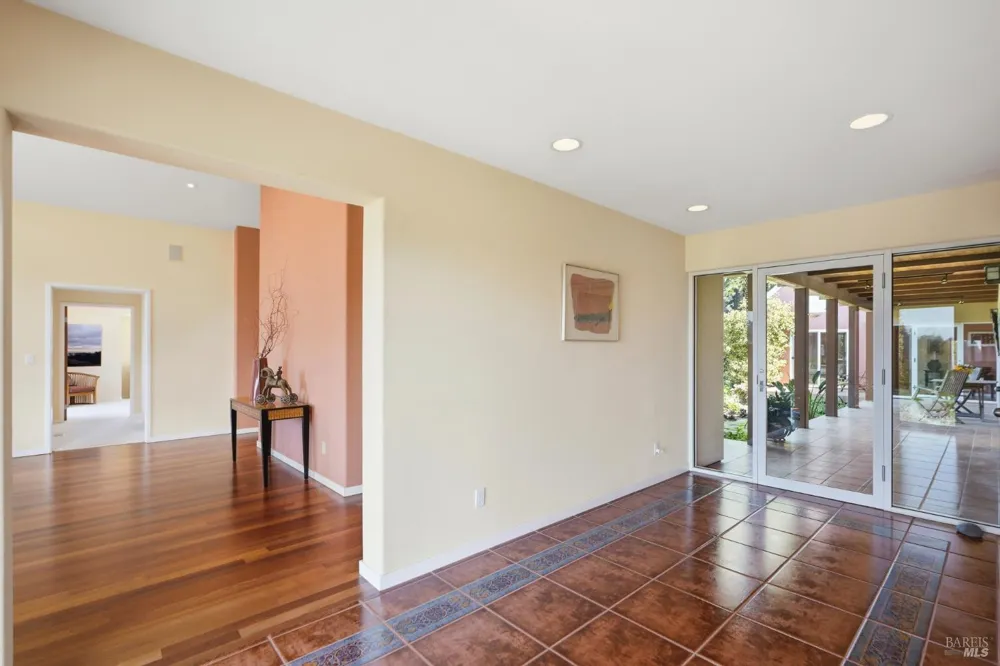 2045 Muniz Ranch Road Jenner, CA 95450