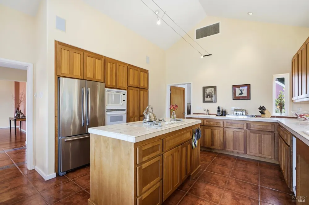 2045 Muniz Ranch Road Jenner, CA 95450