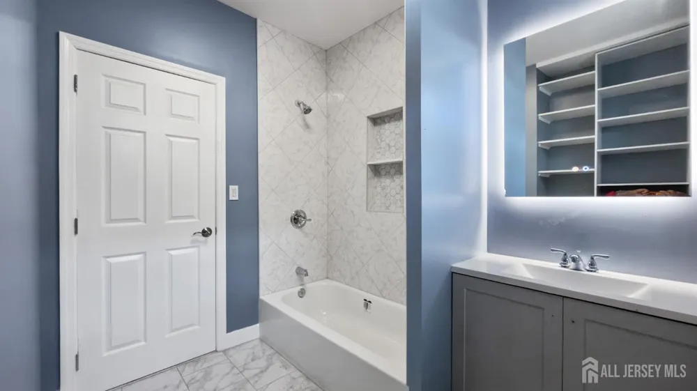 19 Newfield Street East Orange, NJ 07017