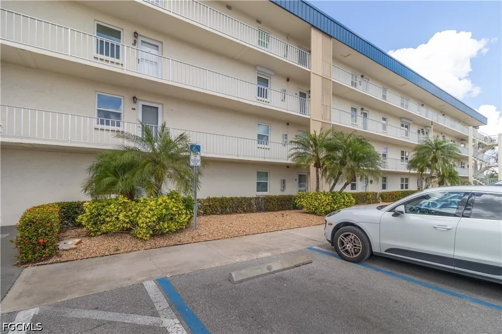 Augusta Drive #307 Fort Myers, FL 33907