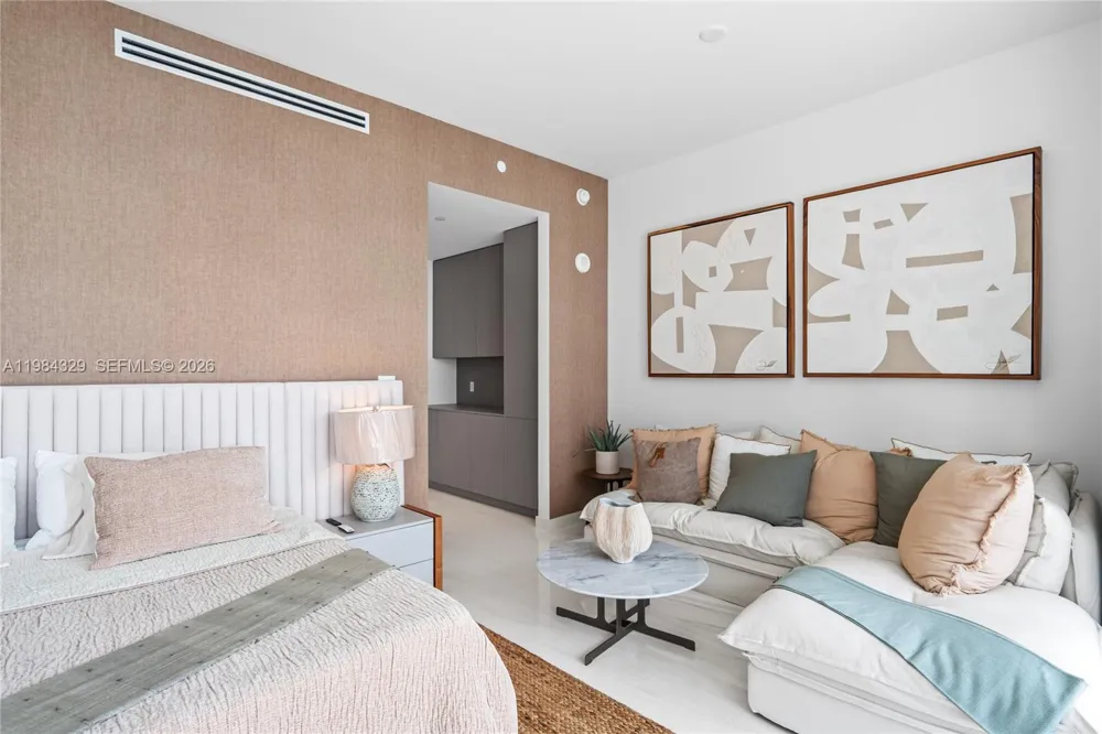 300 Biscayne Boulevard Way #2601E Miami, FL 33131