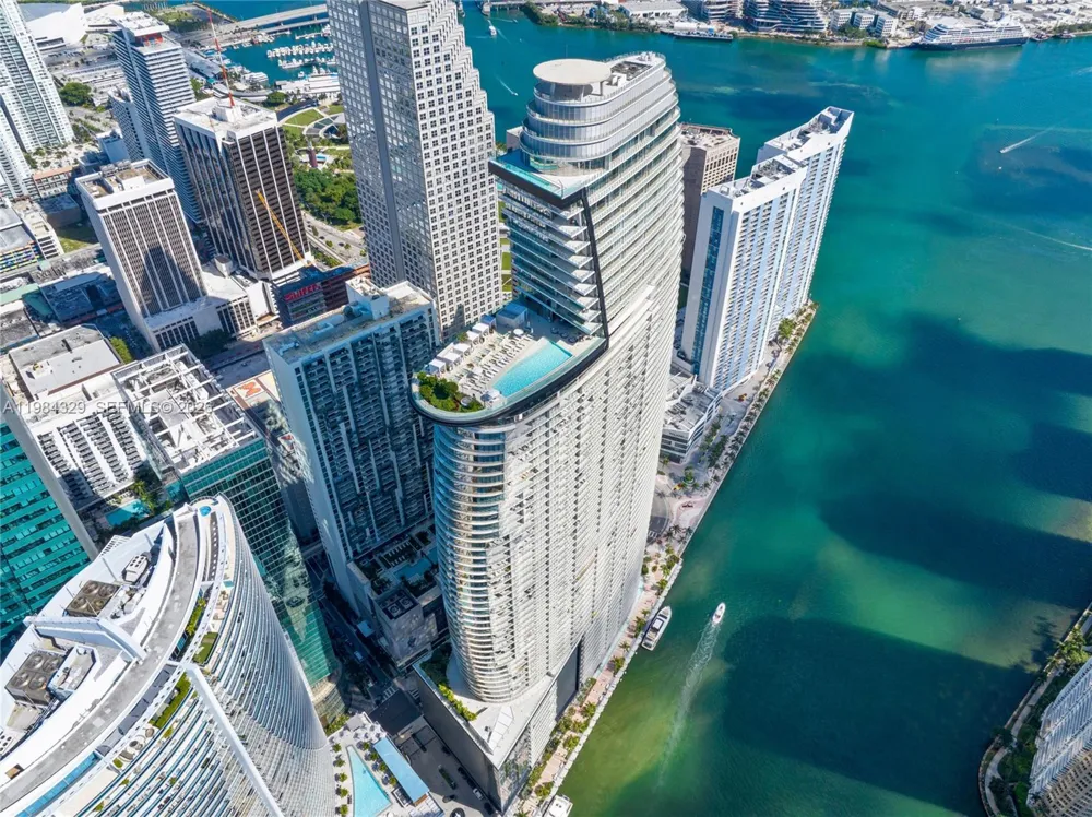 300 Biscayne Boulevard Way #2601E Miami, FL 33131