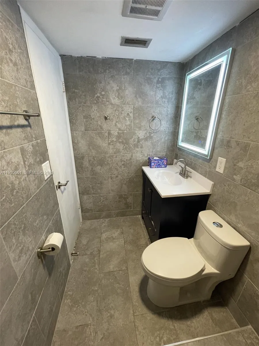 4500 Federal Hwy #102A Lighthouse Point, FL 33064