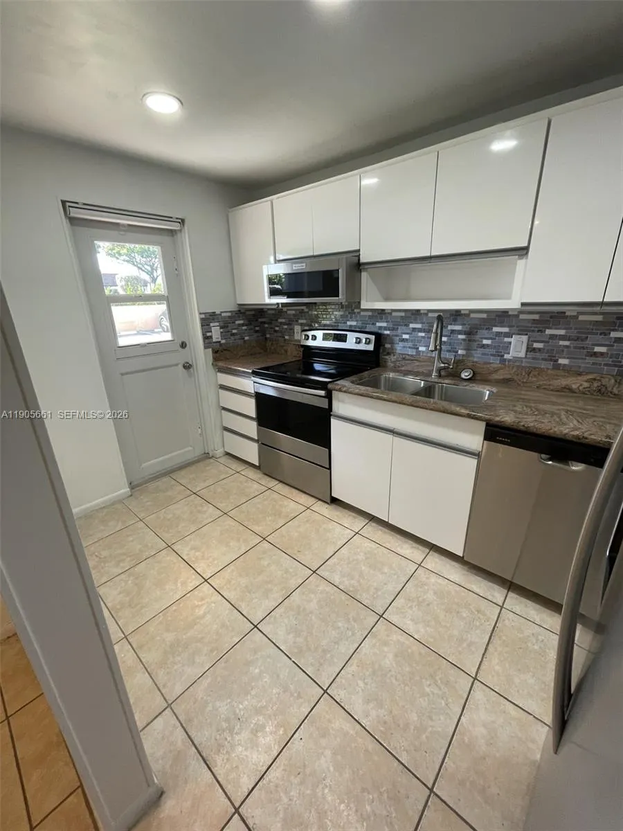 4500 Federal Hwy #102A Lighthouse Point, FL 33064