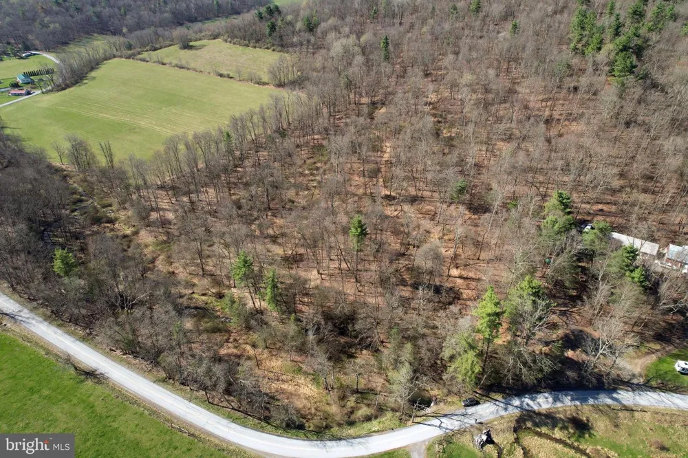 CIRCLE ROAD Bellefonte, PA 16823