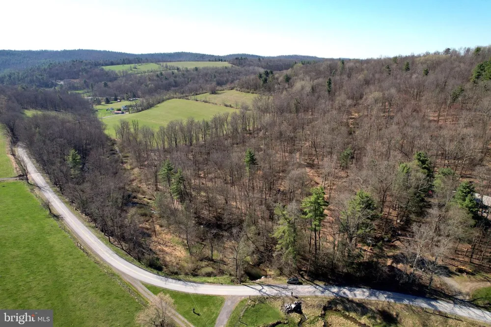 CIRCLE ROAD Bellefonte, PA 16823