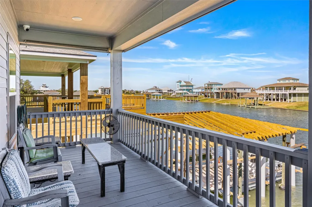 2005 Nelson Street Port Bolivar, TX 77650