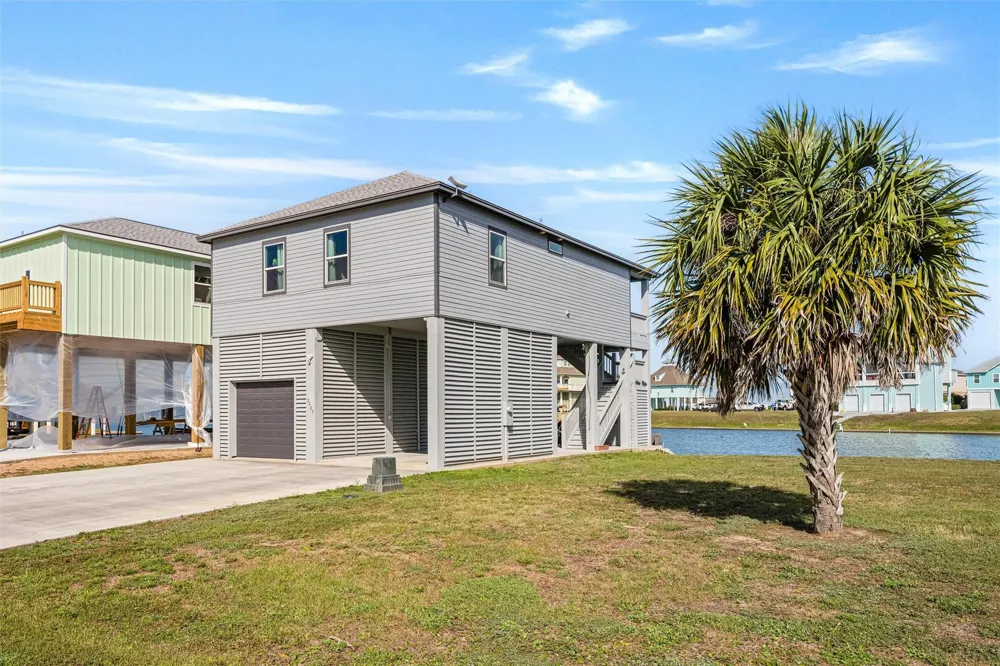 2005 Nelson Street Port Bolivar, TX 77650