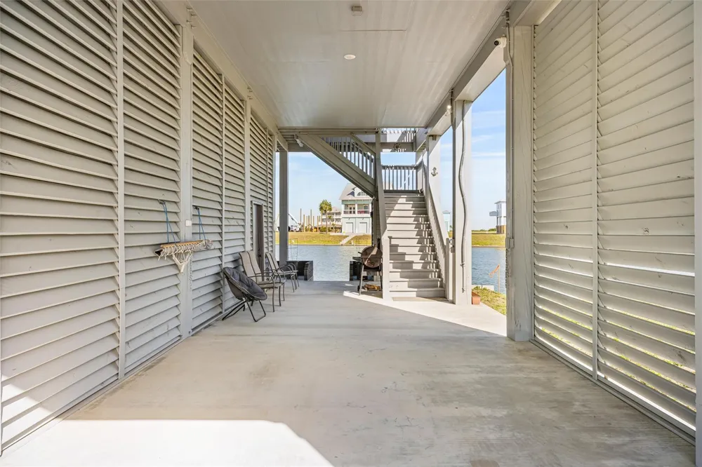 2005 Nelson Street Port Bolivar, TX 77650