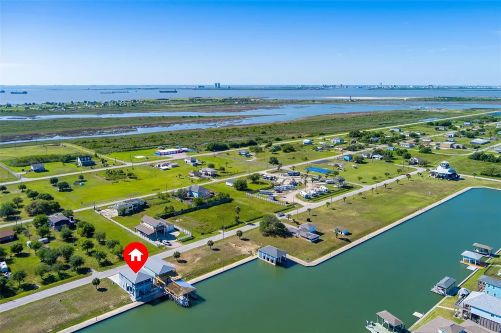 2005 Nelson Street Port Bolivar, TX 77650