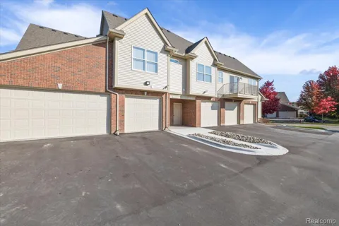 8292 Heywood Circle #4