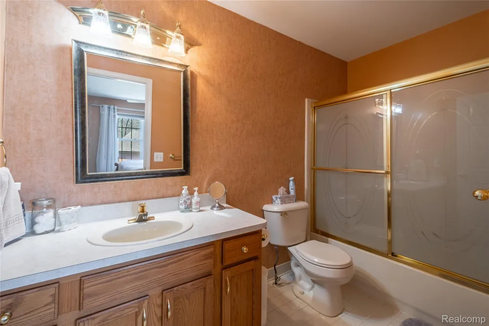 10381 Champions Circle Grand Blanc Charter Township, MI 48439