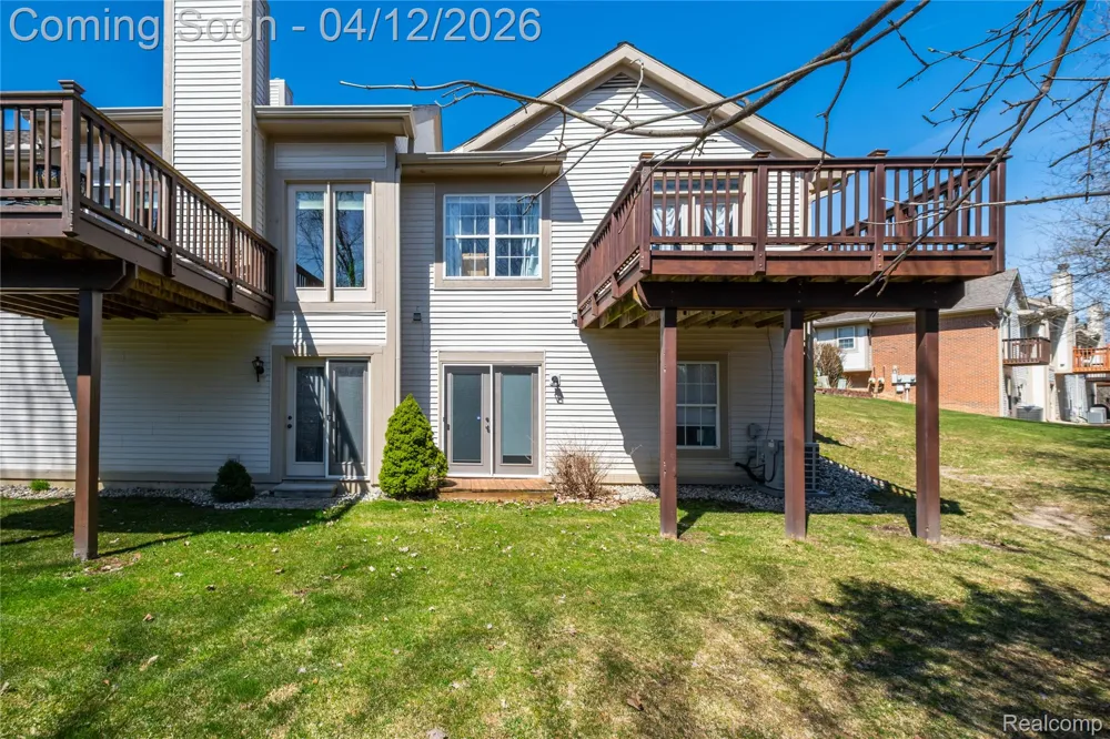 10381 Champions Circle Grand Blanc Charter Township, MI 48439