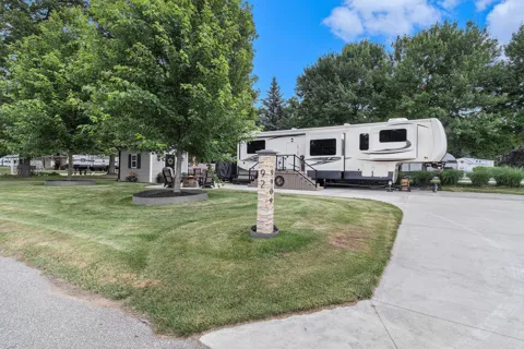 9909 S Paradise Circle #92