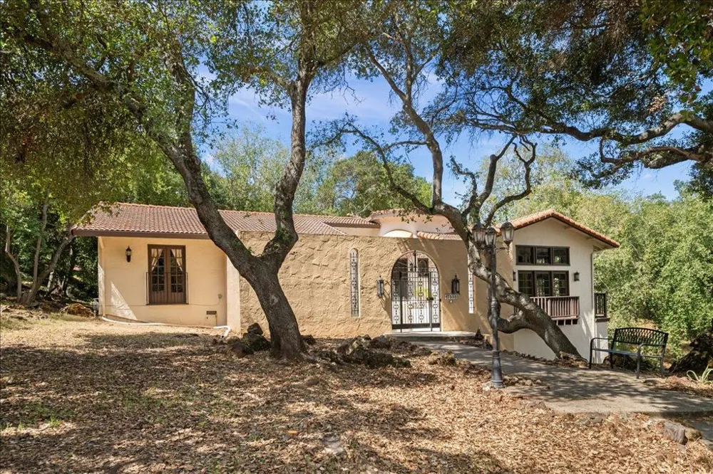 17555 Manzanita Drive Morgan Hill, CA 95037