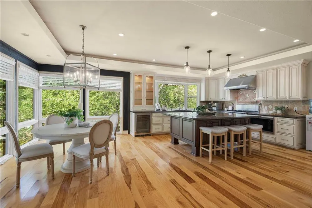 17555 Manzanita Drive Morgan Hill, CA 95037