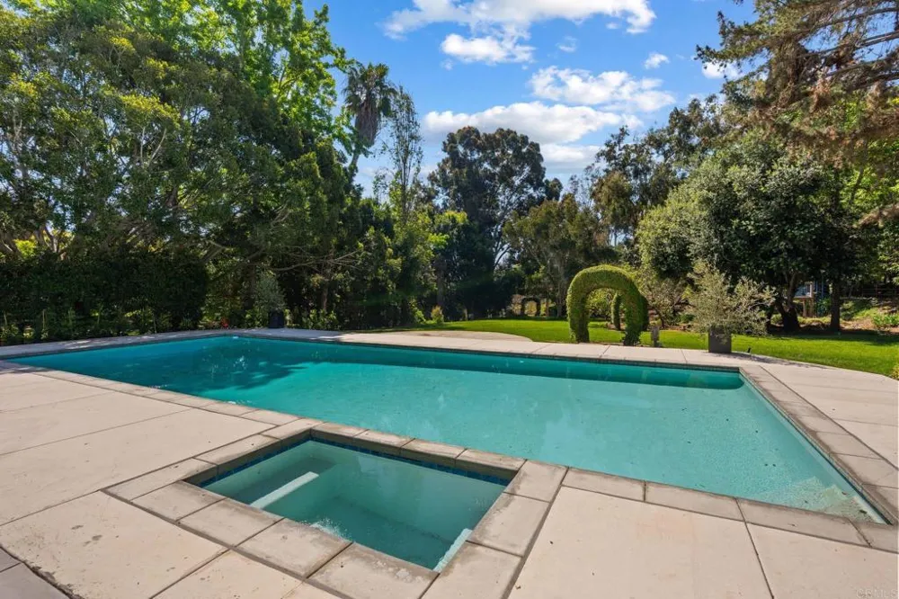4557 Vista De La Tierra Del Mar, CA 92014