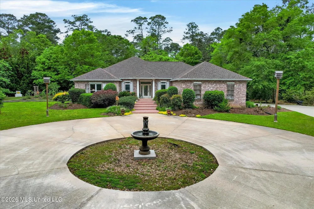 7061 Bayou Talla Lane Kiln, MS 39556