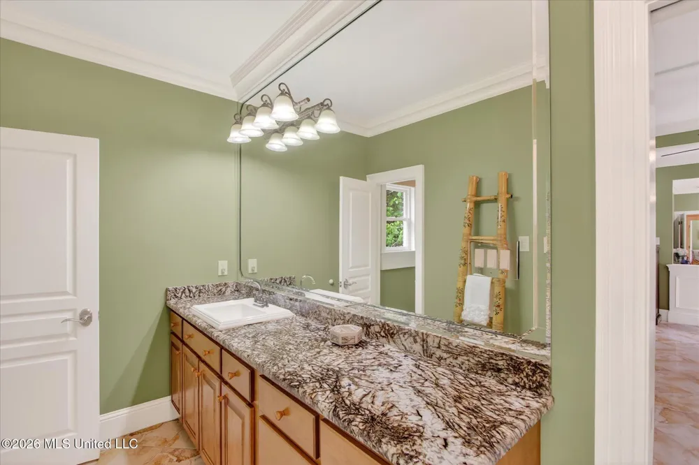 7061 Bayou Talla Lane Kiln, MS 39556