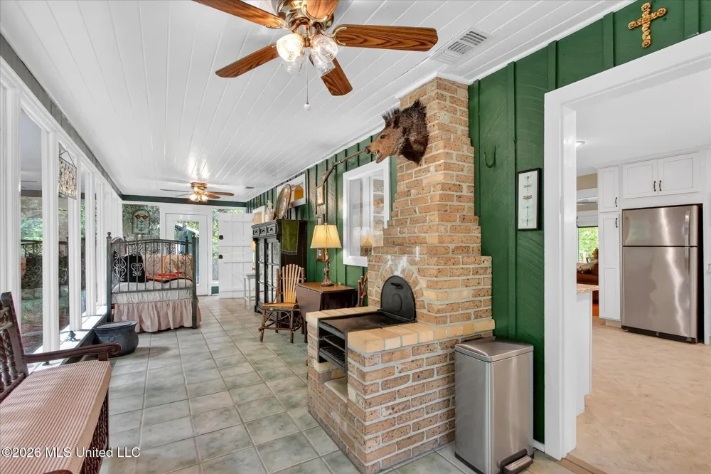 7061 Bayou Talla Lane Kiln, MS 39556