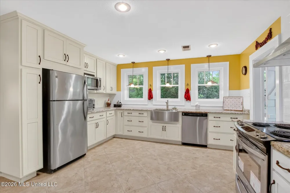 7061 Bayou Talla Lane Kiln, MS 39556