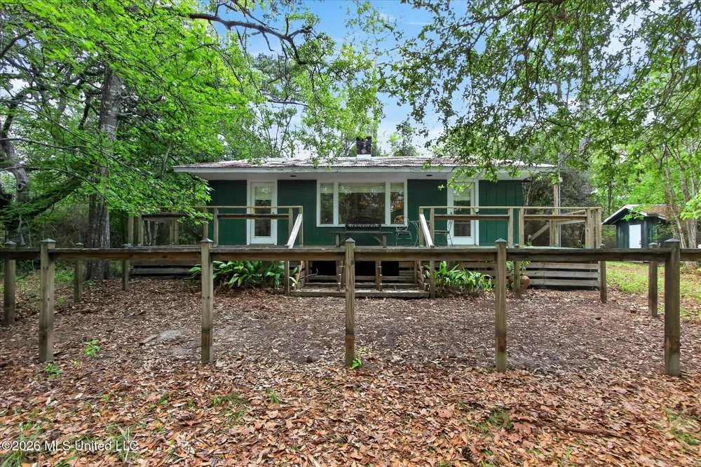 7061 Bayou Talla Lane Kiln, MS 39556