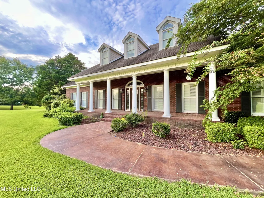 13 Canebrake Drive Crystal Springs, MS 39059
