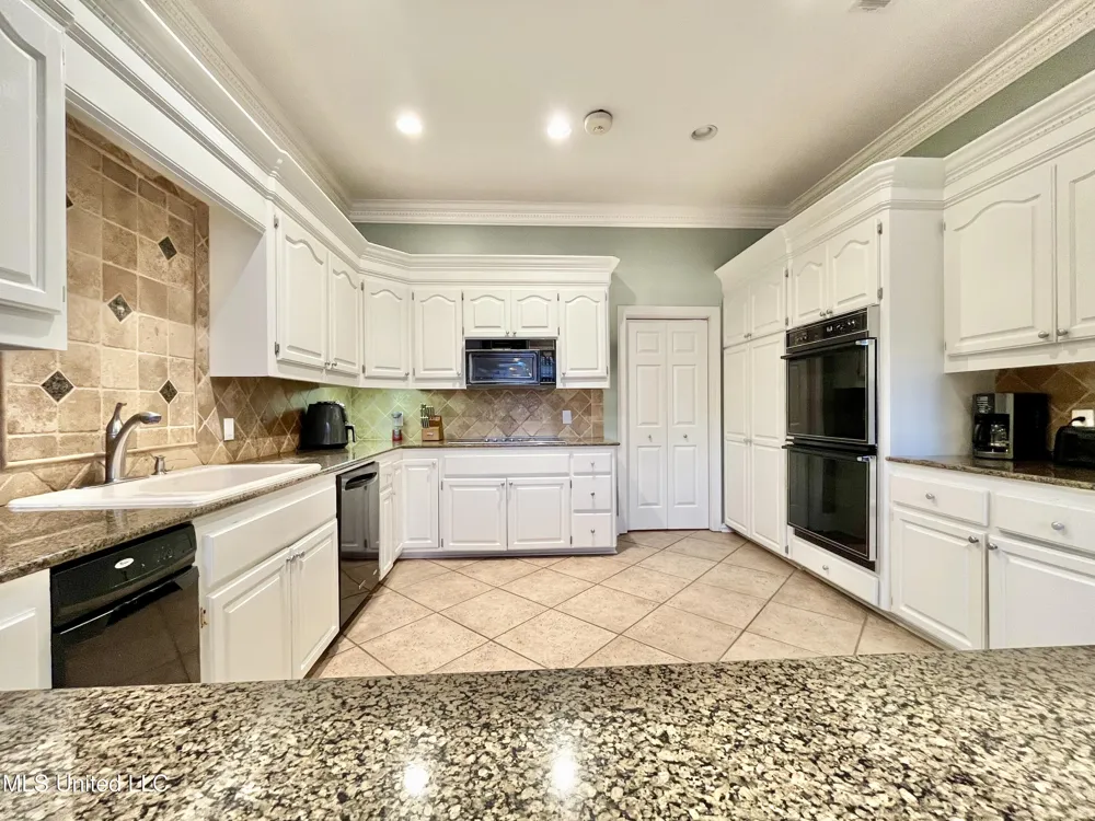 13 Canebrake Drive Crystal Springs, MS 39059