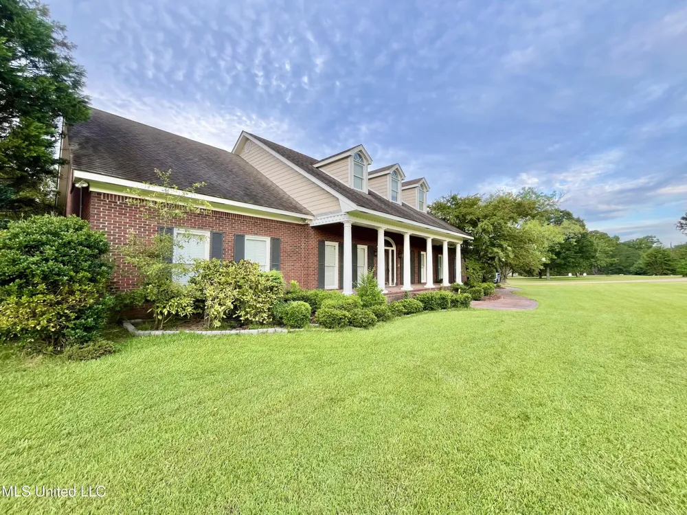 13 Canebrake Drive Crystal Springs, MS 39059