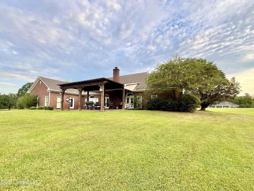 13 Canebrake Drive Crystal Springs, MS 39059