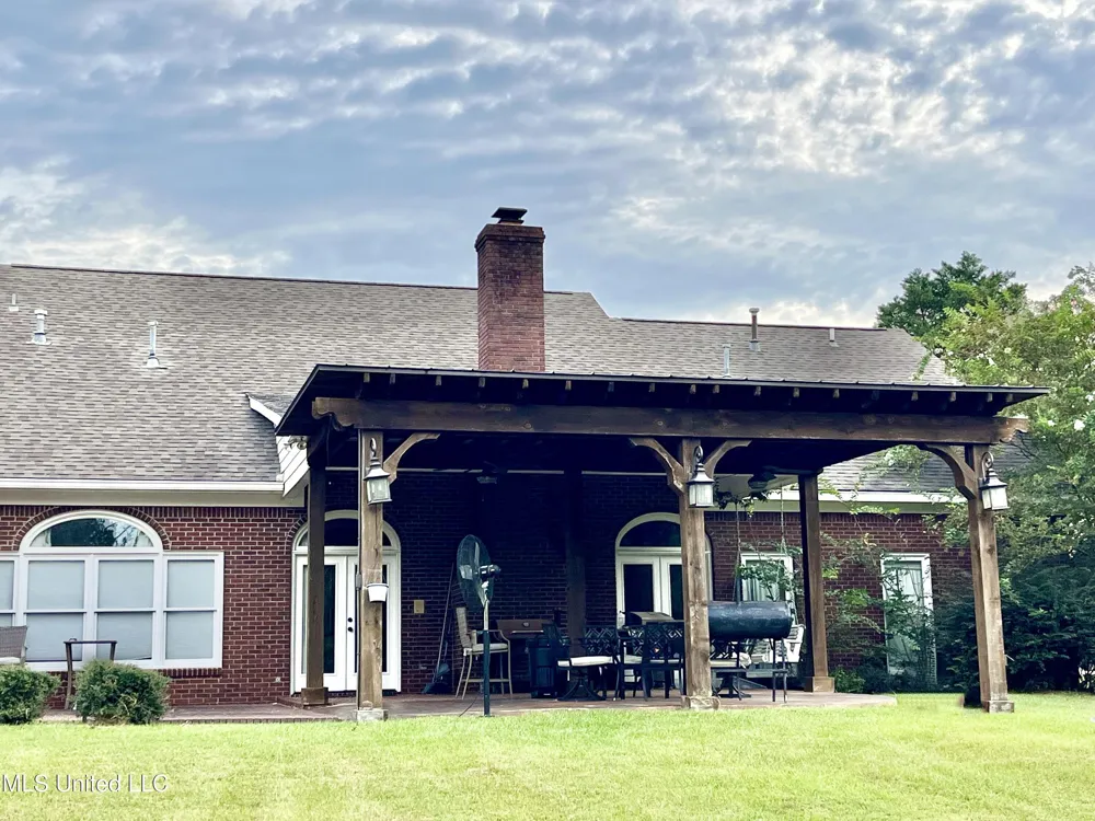 13 Canebrake Drive Crystal Springs, MS 39059