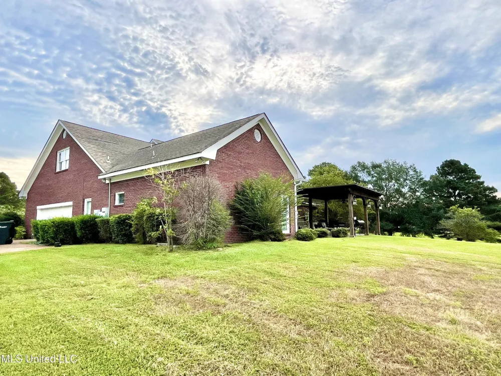 13 Canebrake Drive Crystal Springs, MS 39059